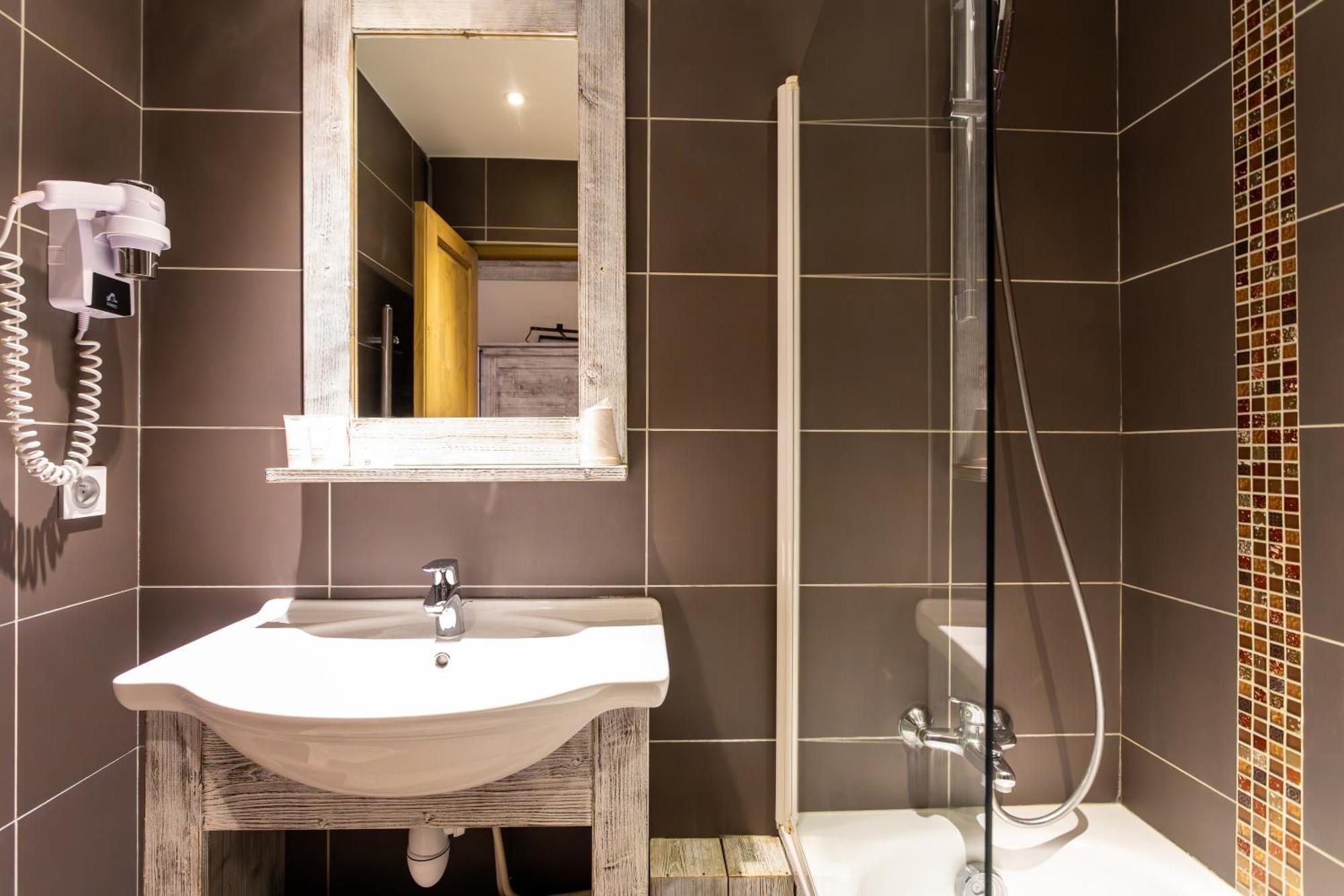 טיגנס Hotel L'Aiguille Percee מראה חיצוני תמונה